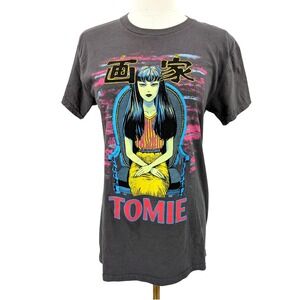 Junji Ito Tomie Graphic Tee Anime Horror Crunchyroll Gray Small